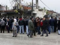 Hatay'ın Hacı TOKİ  mağdurları yol kapatıp...