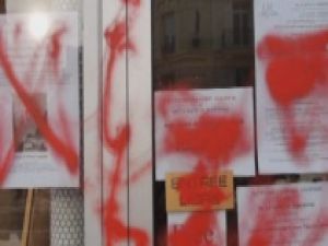 Paris'te Anadolu Kültür Merkezine Çirkin Saldırı
